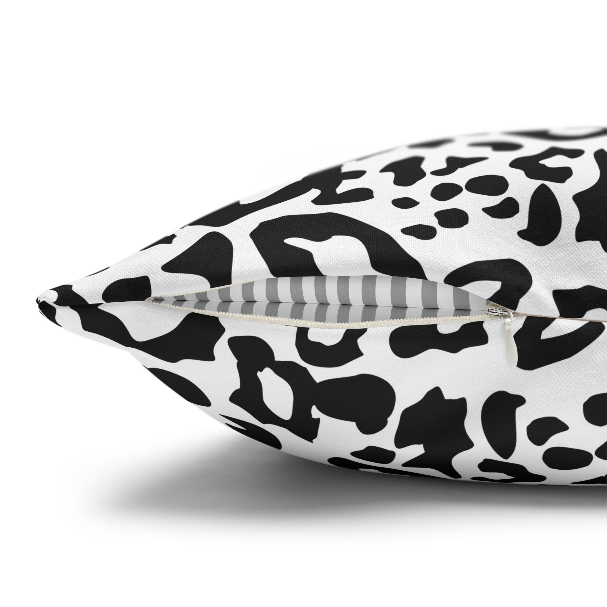 Chic Leopard Print Square Pillowcase — Black & White Animal Pattern Cushion Cover